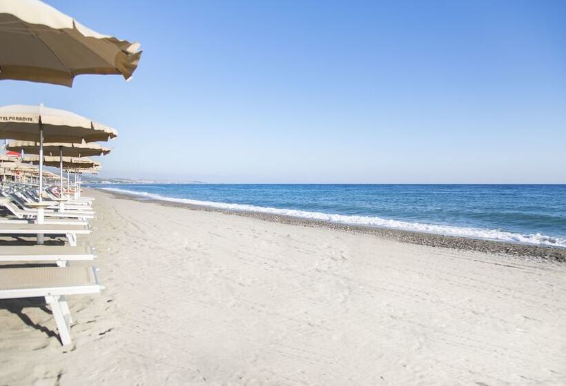 Отель Village Paradise