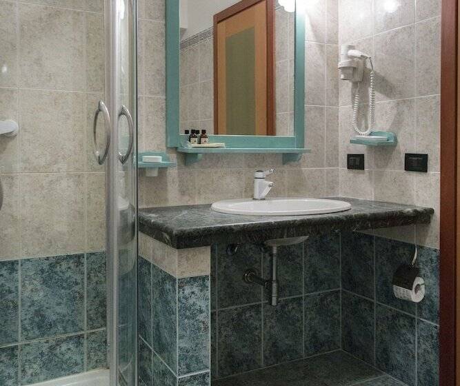 Отель Village Paradise