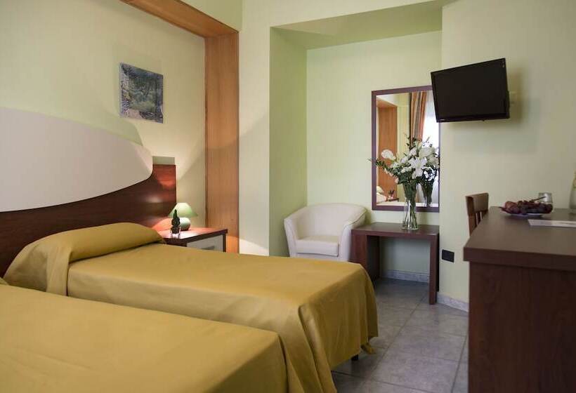 Отель Village Paradise