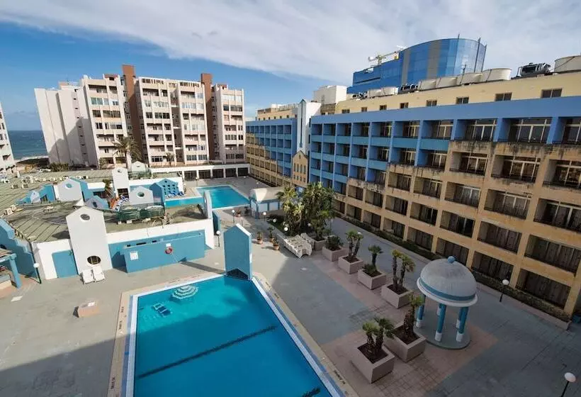 استراحتگاه The St. George’s Park