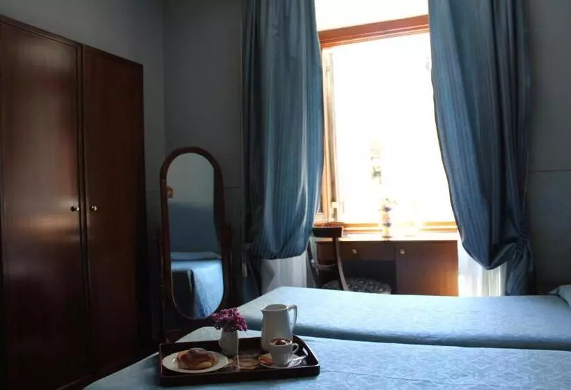 تختخواب و صبحانه Anne & Mary