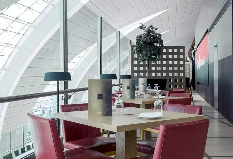 Dubai International Hotel, Dubai Airport