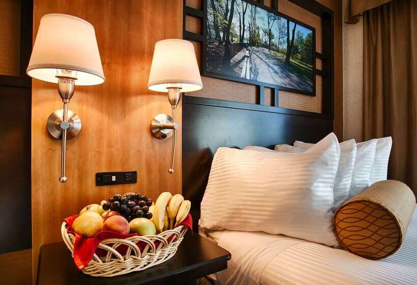 فندق Best Western Queens Gold Coast