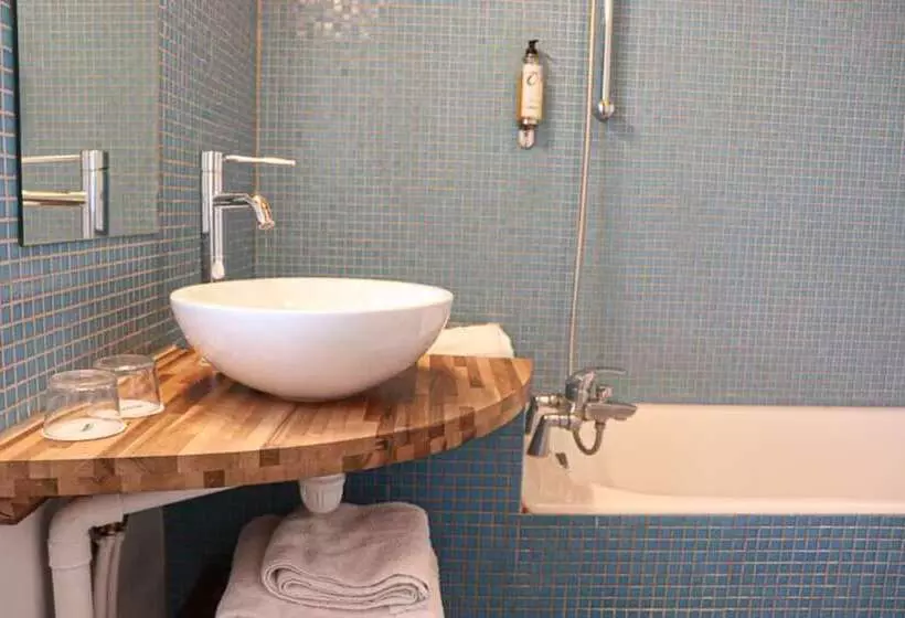 Отель Domaine Du Normandoux, The Originals Relais