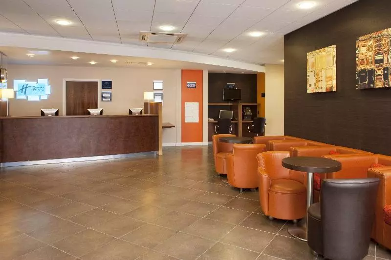 ホテル Holiday Inn Express Slough By Ihg