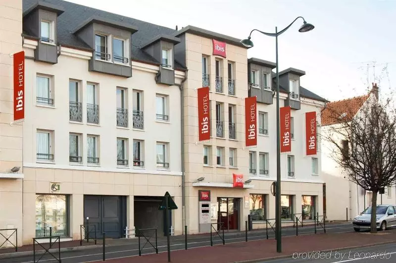 Отель Ibis Etampes