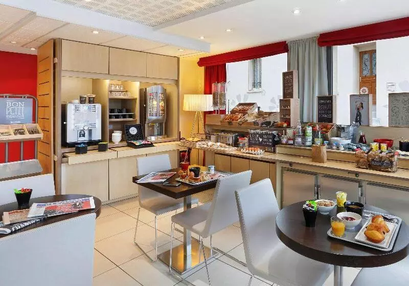 Отель Ibis Etampes