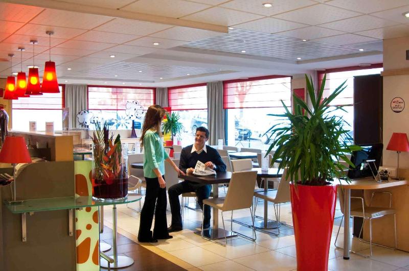 בית מלון כפרי Ibis Etampes