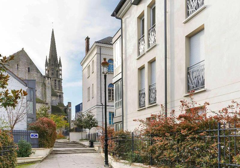 בית מלון כפרי Ibis Etampes