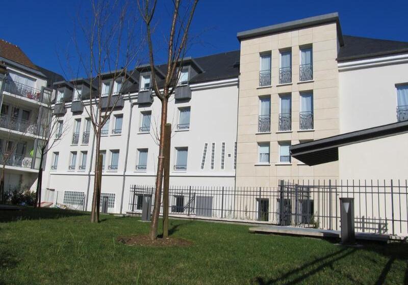 בית מלון כפרי Ibis Etampes