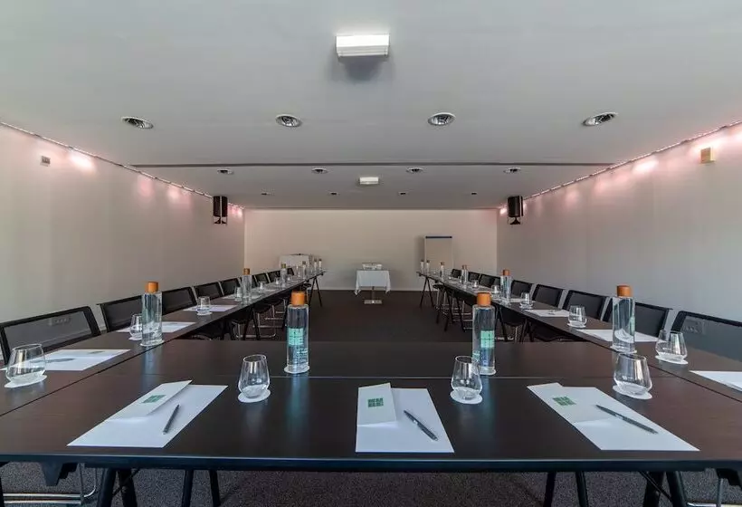 Отель Kube Saint Tropez