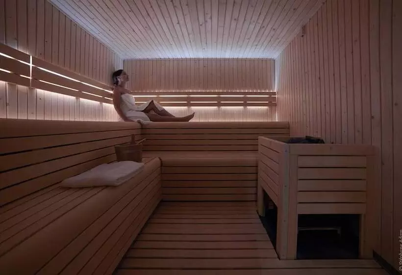 Отель Kube Saint Tropez