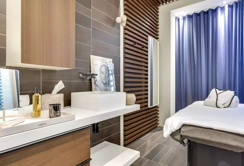 Отель Kube Saint Tropez