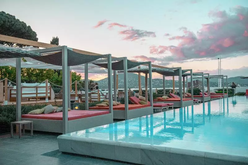 Отель Kube Saint Tropez