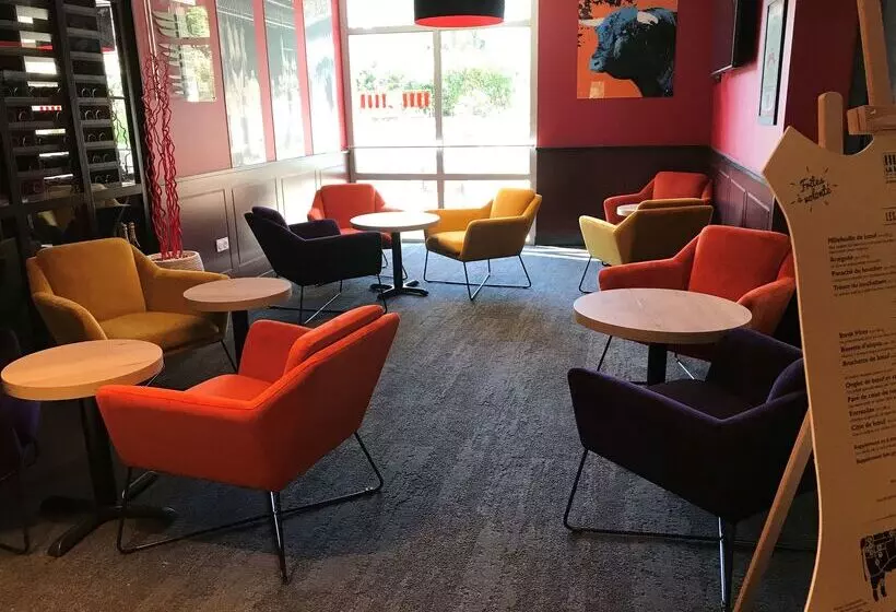 ホテル Kyriad Aix Les Milles Plan De Campagne