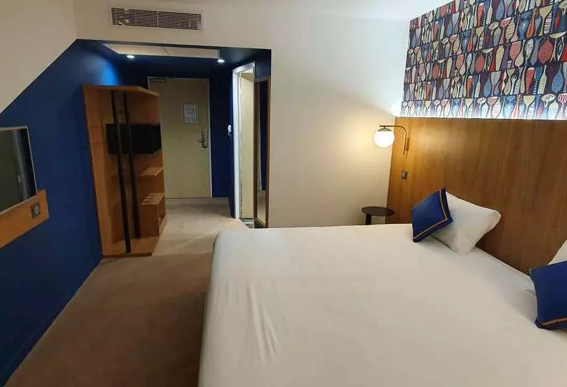 ホテル Kyriad Aix Les Milles Plan De Campagne