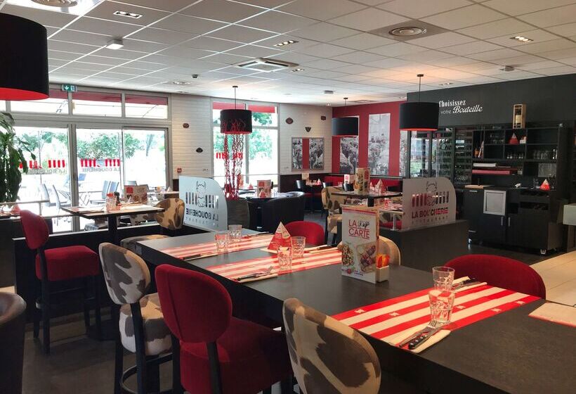 Отель Kyriad Aix Les Milles Plan De Campagne