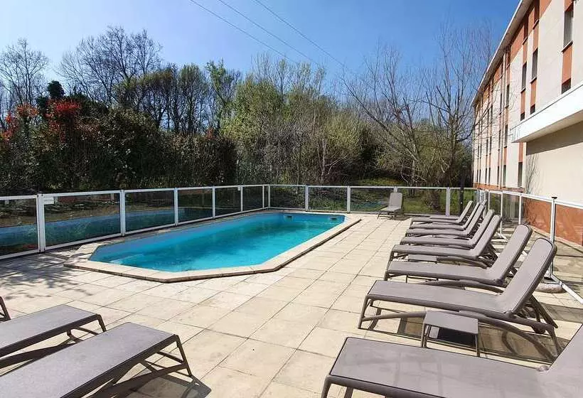 ホテル Kyriad Aix Les Milles Plan De Campagne