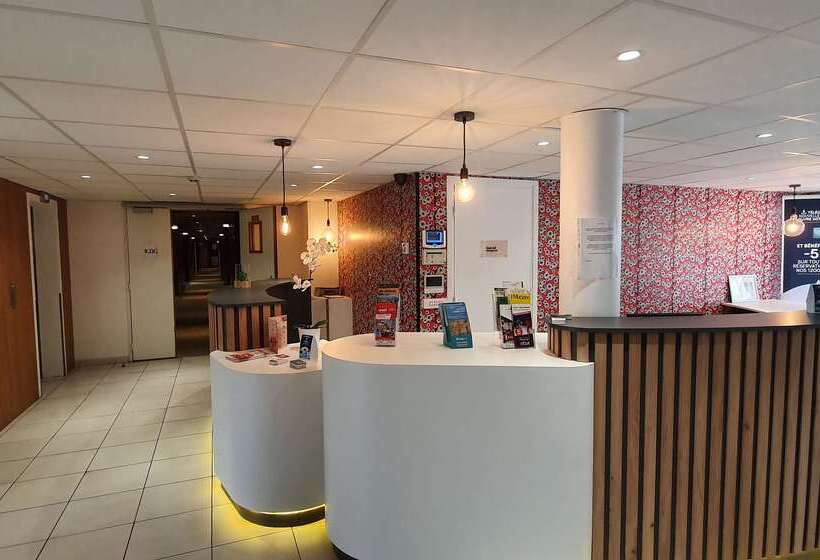 Отель Kyriad Aix Les Milles Plan De Campagne