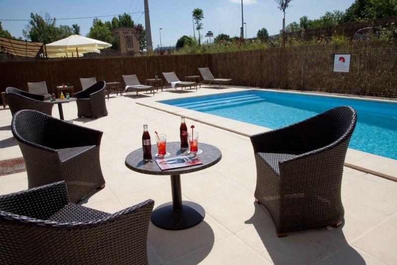 Отель Kyriad Aix Les Milles Plan De Campagne