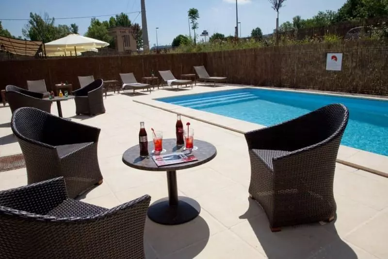 ホテル Kyriad Aix Les Milles Plan De Campagne