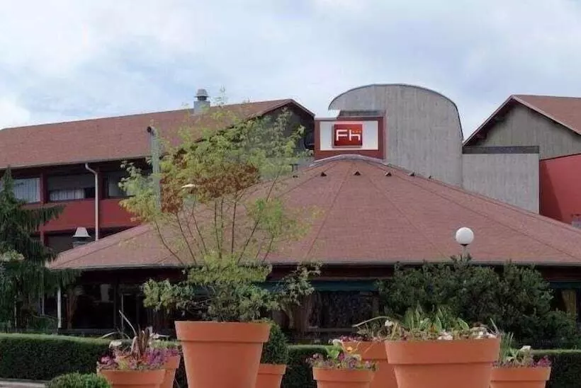 호텔 Kyriad Lyon Est   Genas Eurexpo