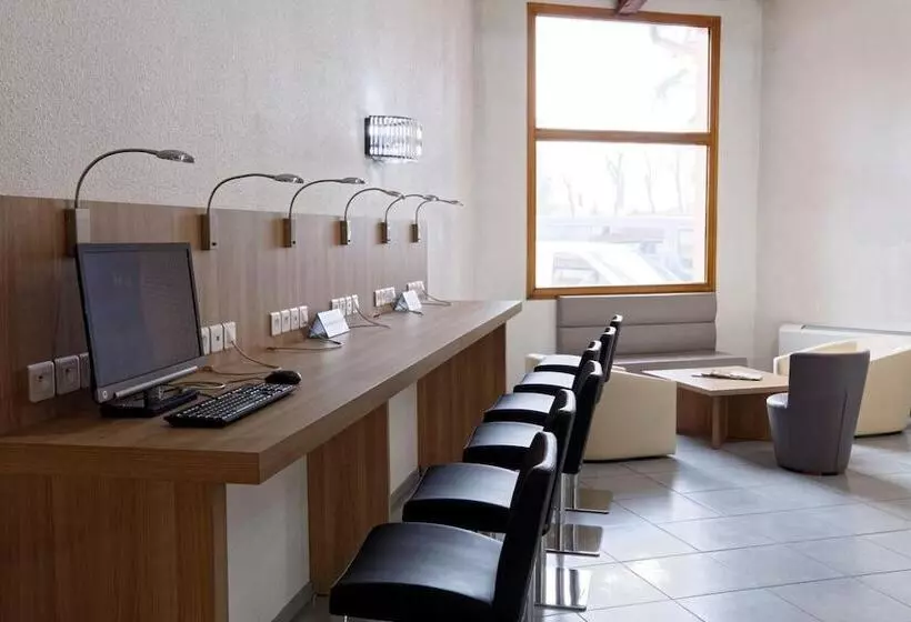 호텔 Kyriad Lyon Est   Genas Eurexpo