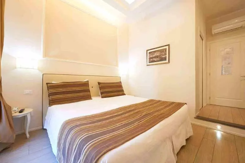 هتل B&b La Residenza Dell Orafo