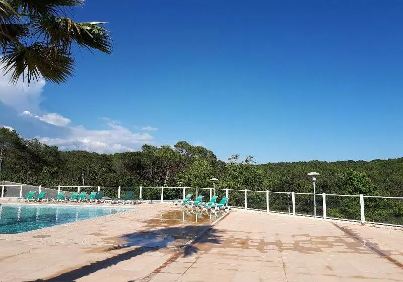 Отель Les Parasols D Argens