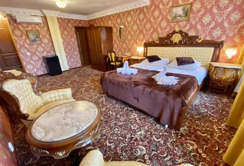 هتل Liliova Prague Old Town