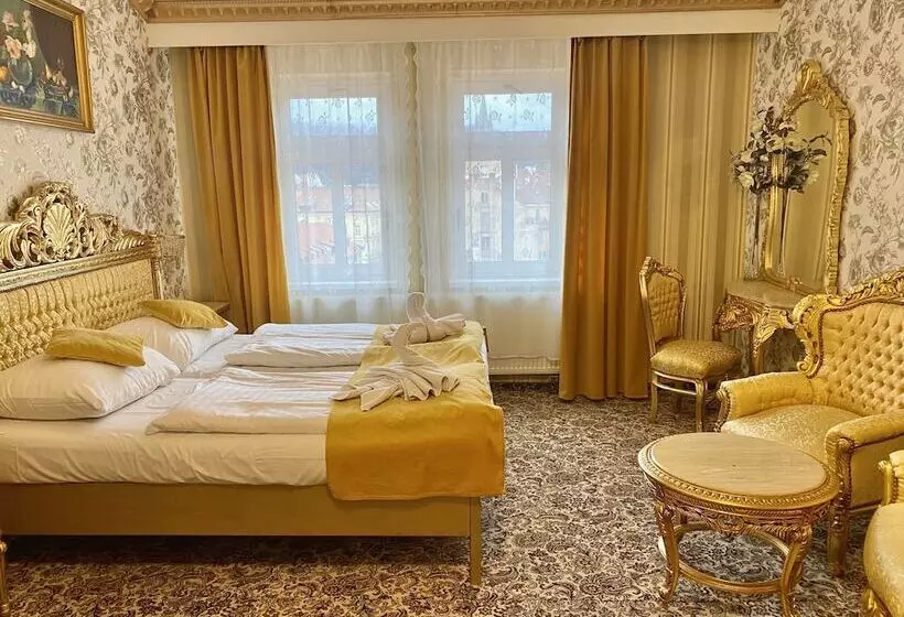 هتل Liliova Prague Old Town