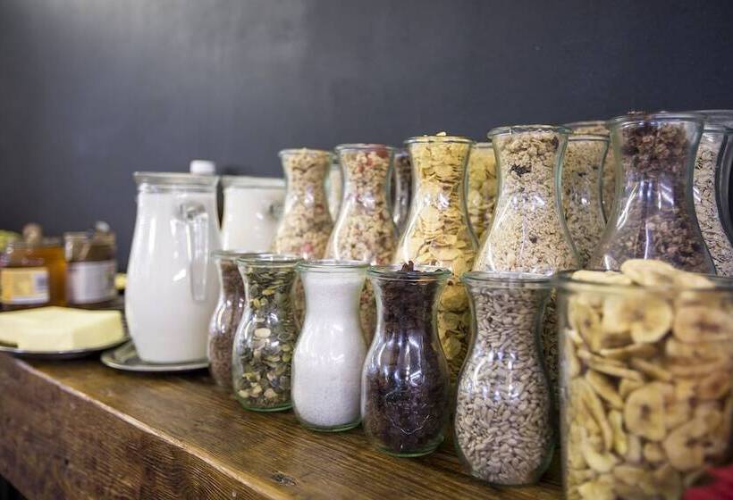 هتل Miss Sophie S New Town & Wellness