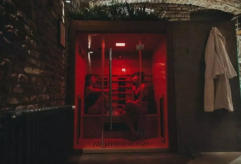 هتل Miss Sophie S New Town & Wellness