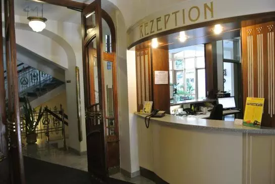 酒店 Pension Schönbrunn