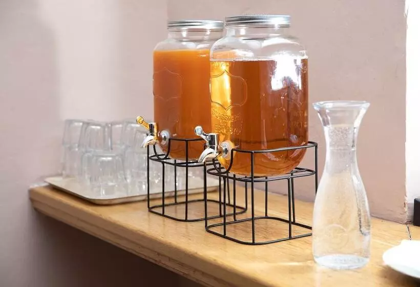 هتل Pension U Lilie