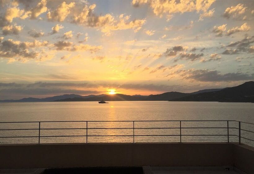 فندق Perla Rossa