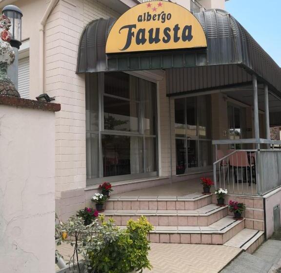 ホテル Residence Fausta