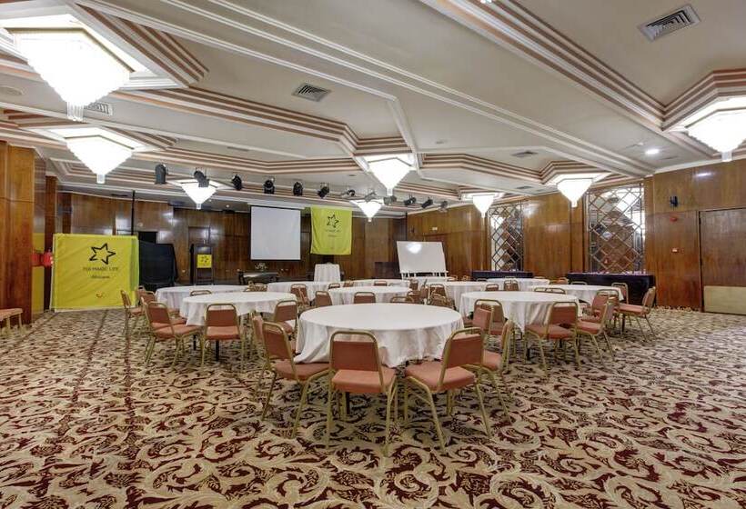 فندق Magic Life Africana