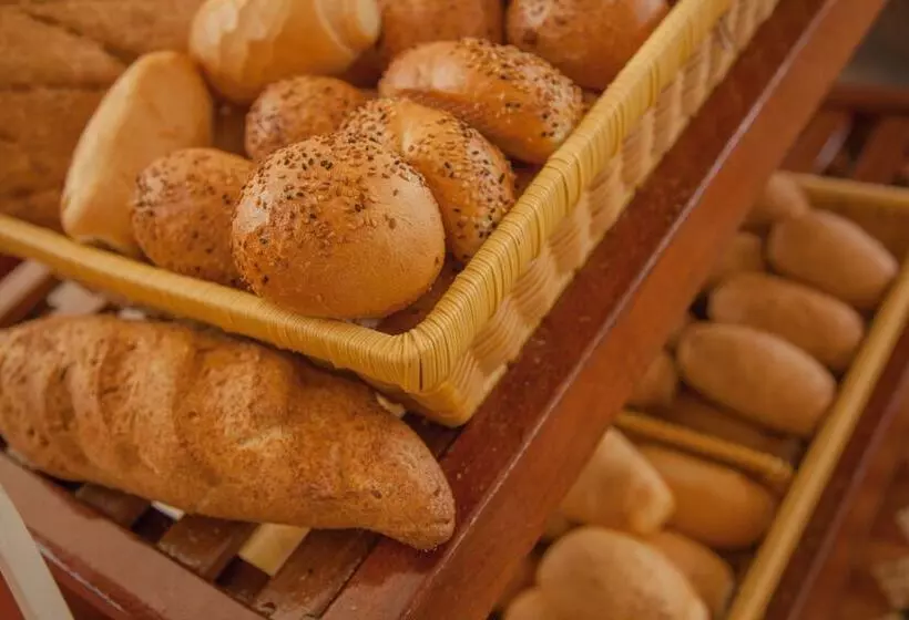 هتل Magic Life Africana