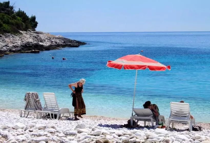 Hotelli Double Room Hvar 15706d