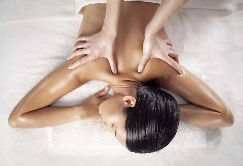 호텔 YOMO Mola Park