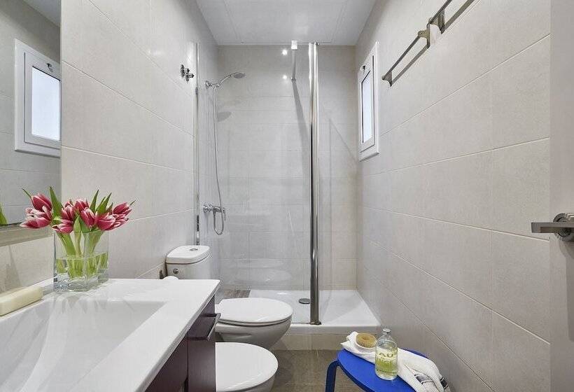 Lugaris Rambla Apartments