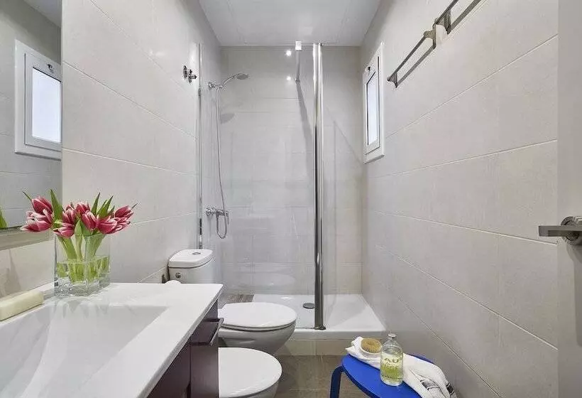 Lugaris Rambla Apartments