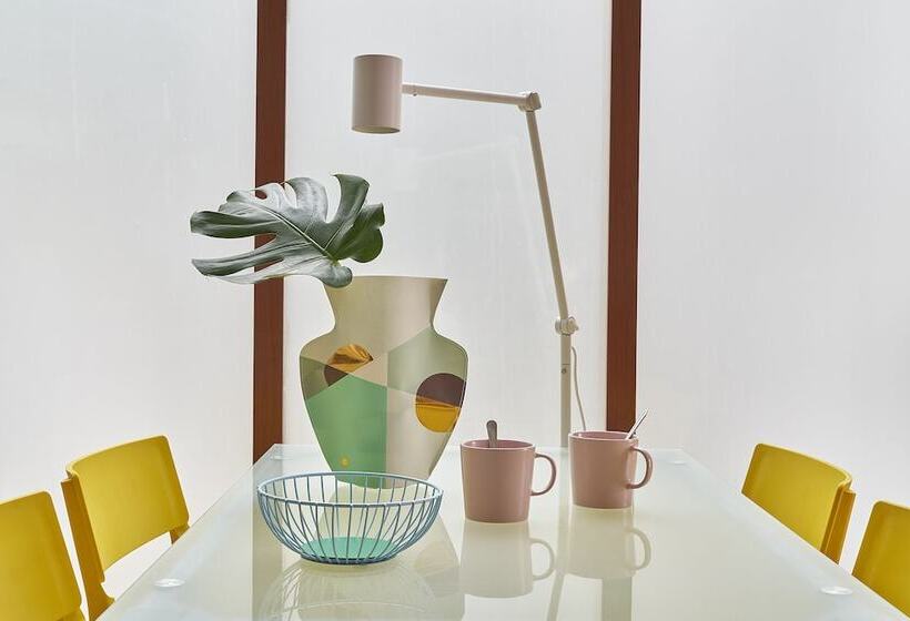 Lugaris Rambla Apartments