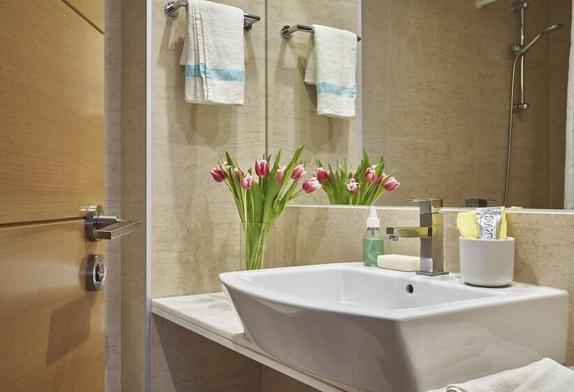 Lugaris Rambla Apartments