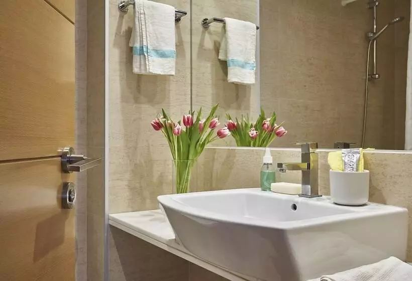 Lugaris Rambla Apartments