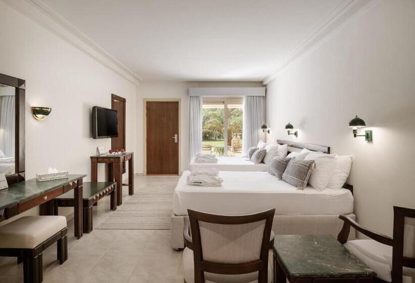 استراحتگاه Sindbad Club