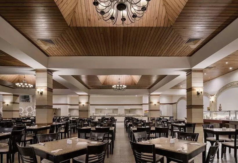 استراحتگاه Sindbad Club