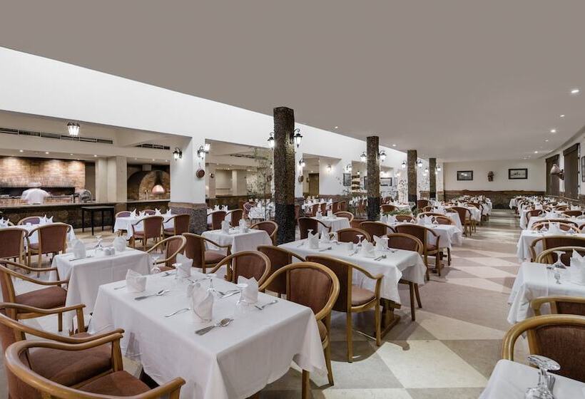 استراحتگاه Sindbad Club