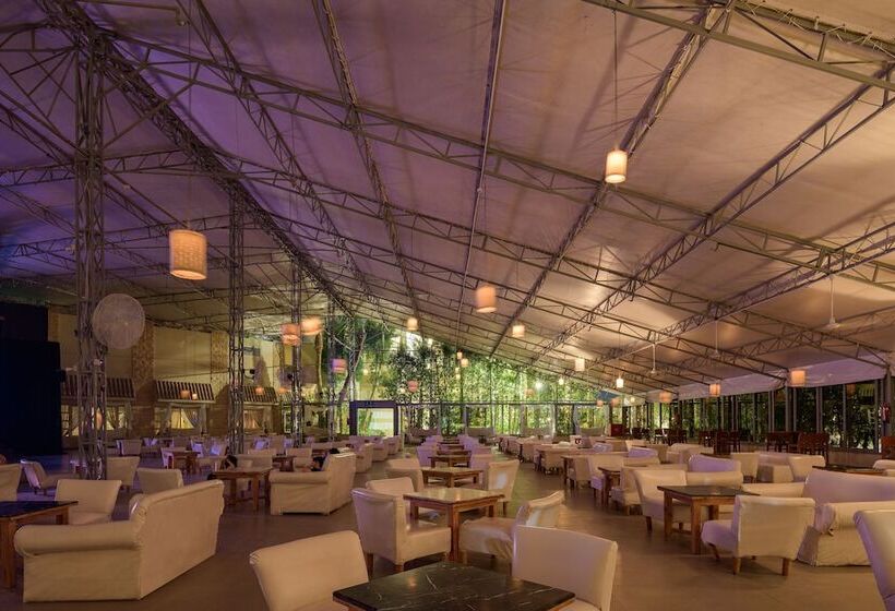 استراحتگاه Sindbad Club